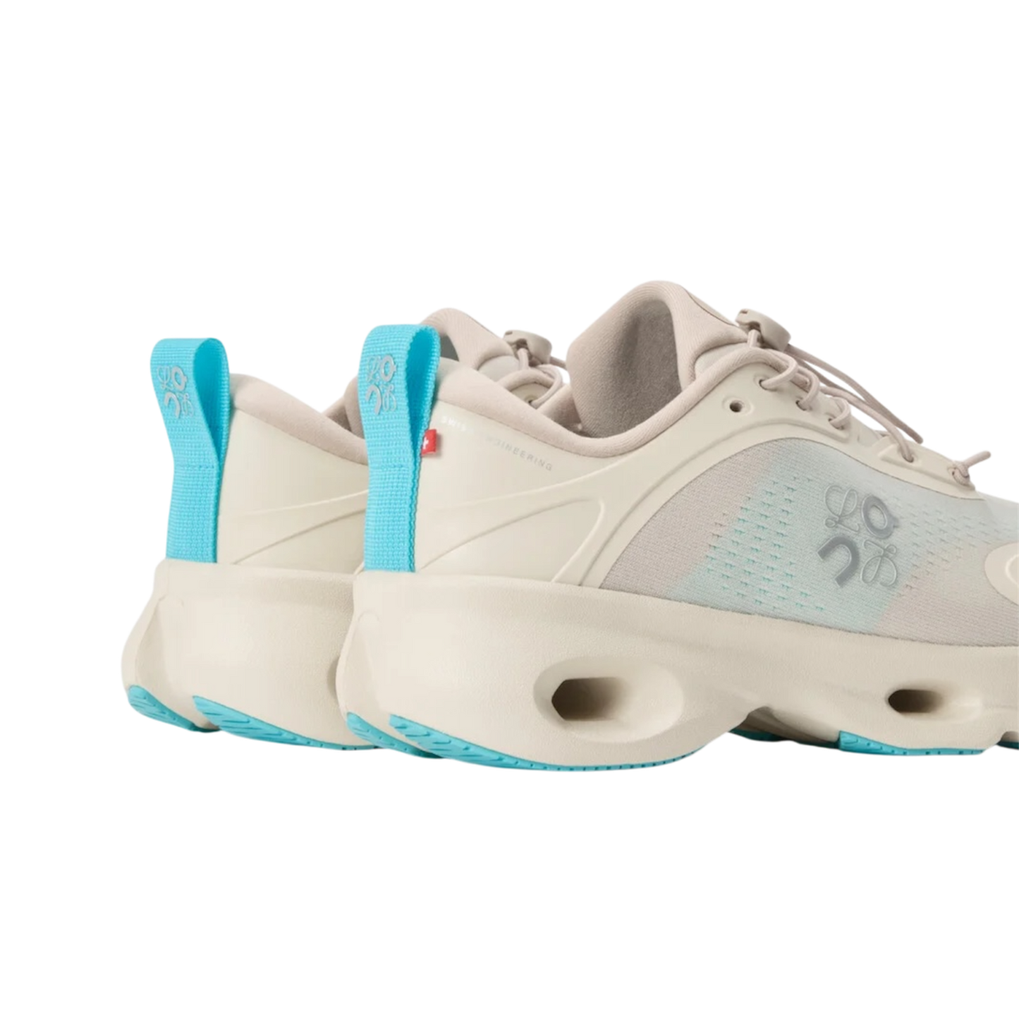 مجموعة "رملي فيروزي" من كلاودسولو بالتعاون مع لويفي