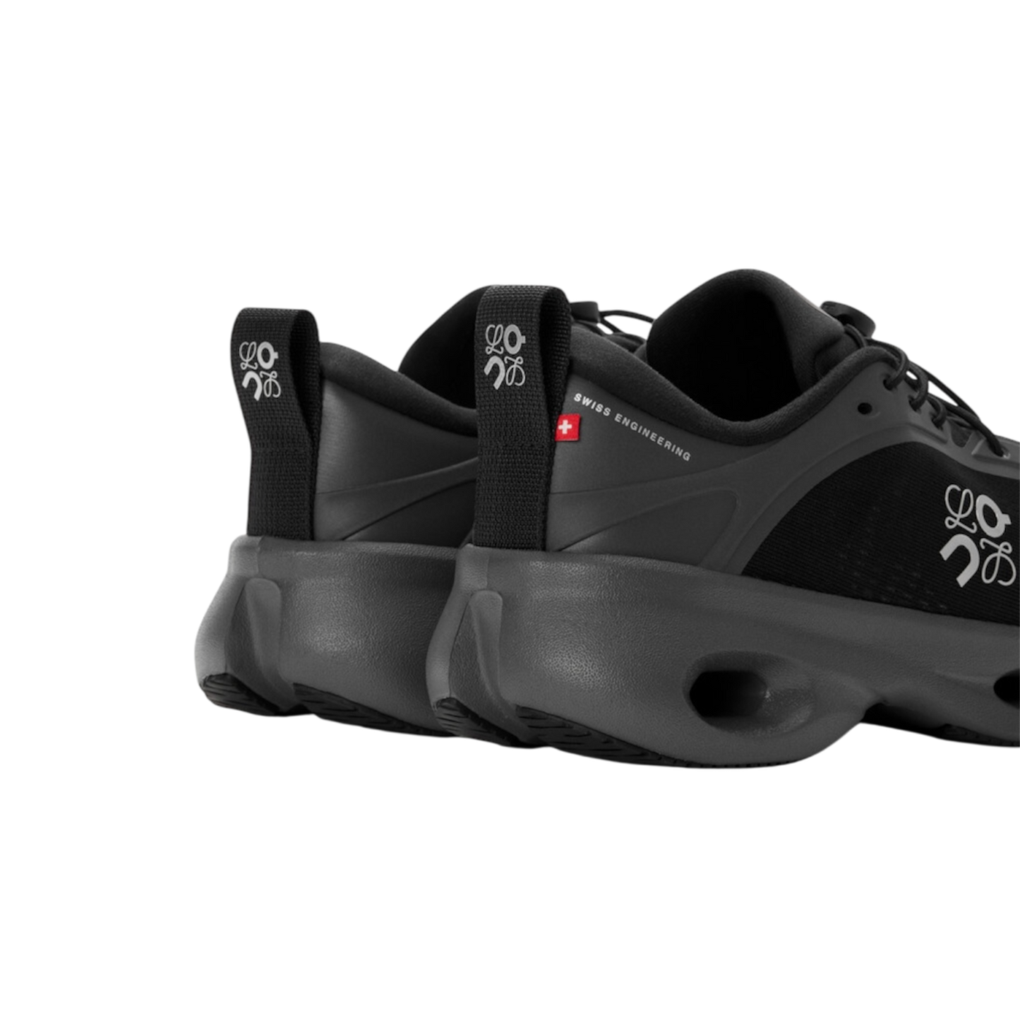 مجموعة "بلاك" من كلاودسولو بالتعاون مع لويفي