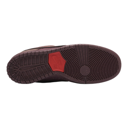 حذاء نايكي دانك لو بريميوم إس بي "مجموعة مدينة الحب" 'بورغندي كراش'