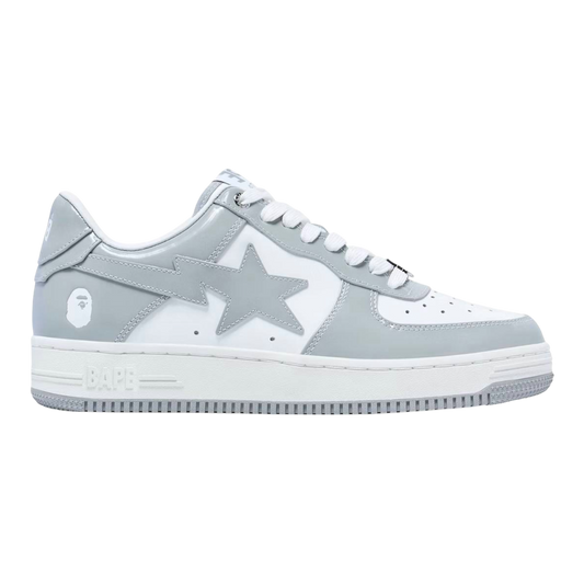 حذاء A Bathing Ape Bape Sta من الجلد اللامع باللون الرمادي الفاتح/الأبيض