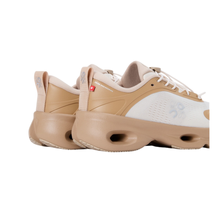 على مجموعة CLOUDSOLO X LOEWE 'Dark Sand Cream'