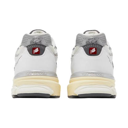 حذاء تيدي سانتيس x نيو بالانس 990v3 'ملح البحر'