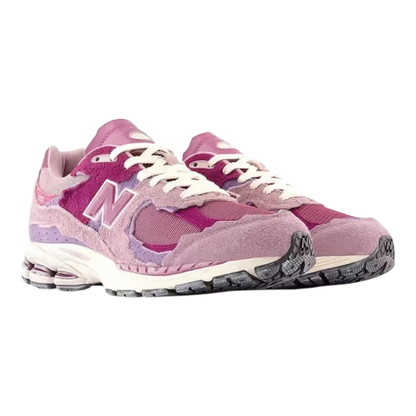 حذاء نيو بالانس 2002R "مجموعة الحماية الوردية"