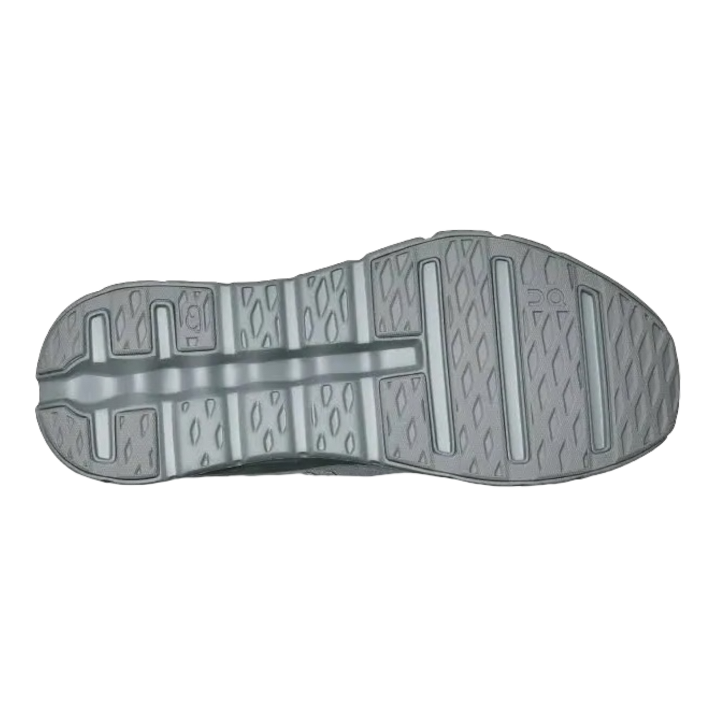 مجموعة "رمادي" من كلاودتيلت × لوي