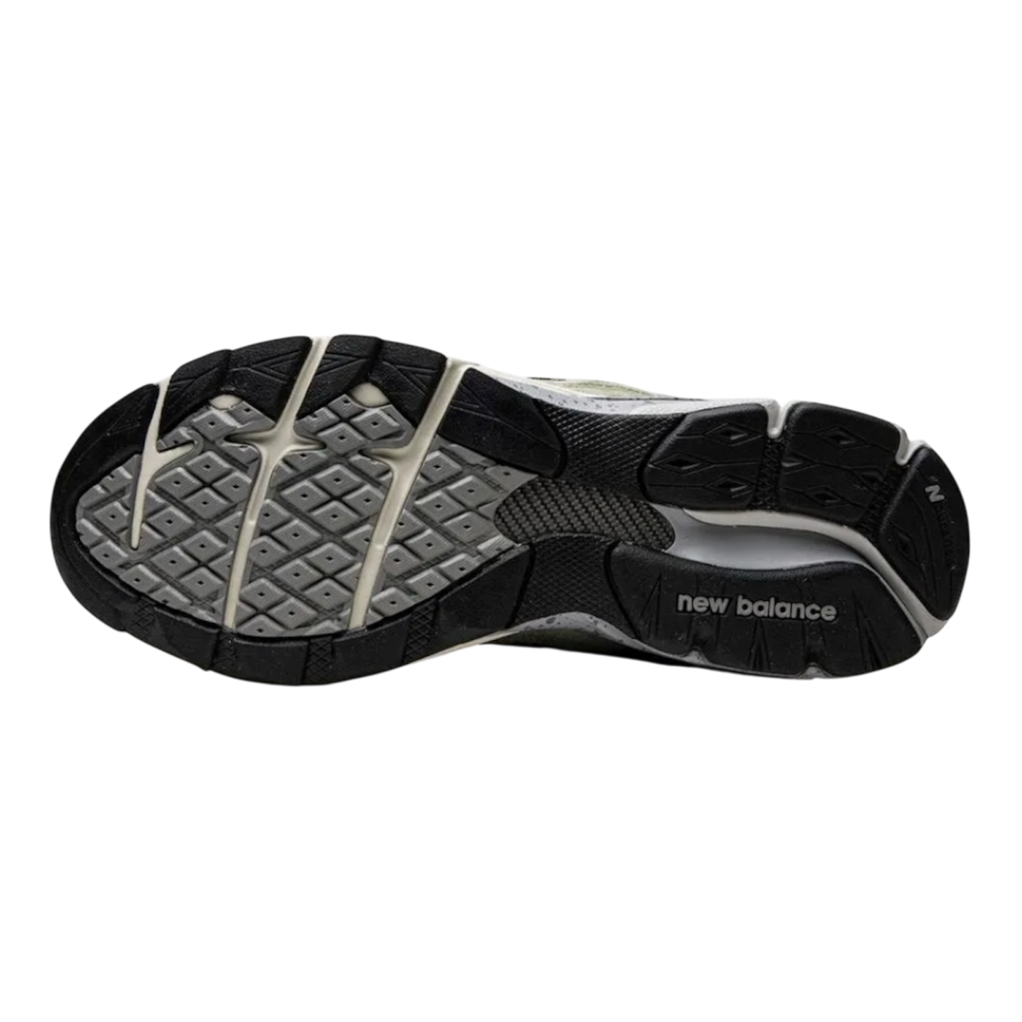 حذاء باتا x نيو بالانس 990v3 "ابق عائلتك قريبة"