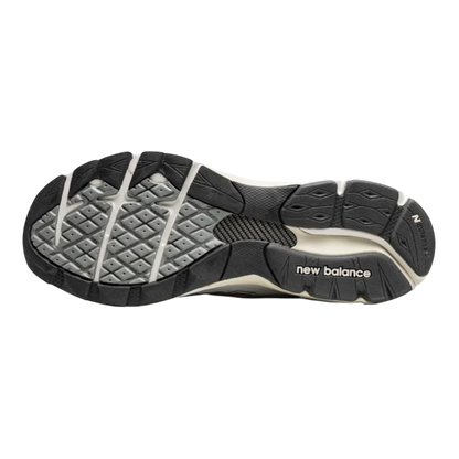 حذاء تيدي سانتيس x نيو بالانس 990v3 'ملح البحر'