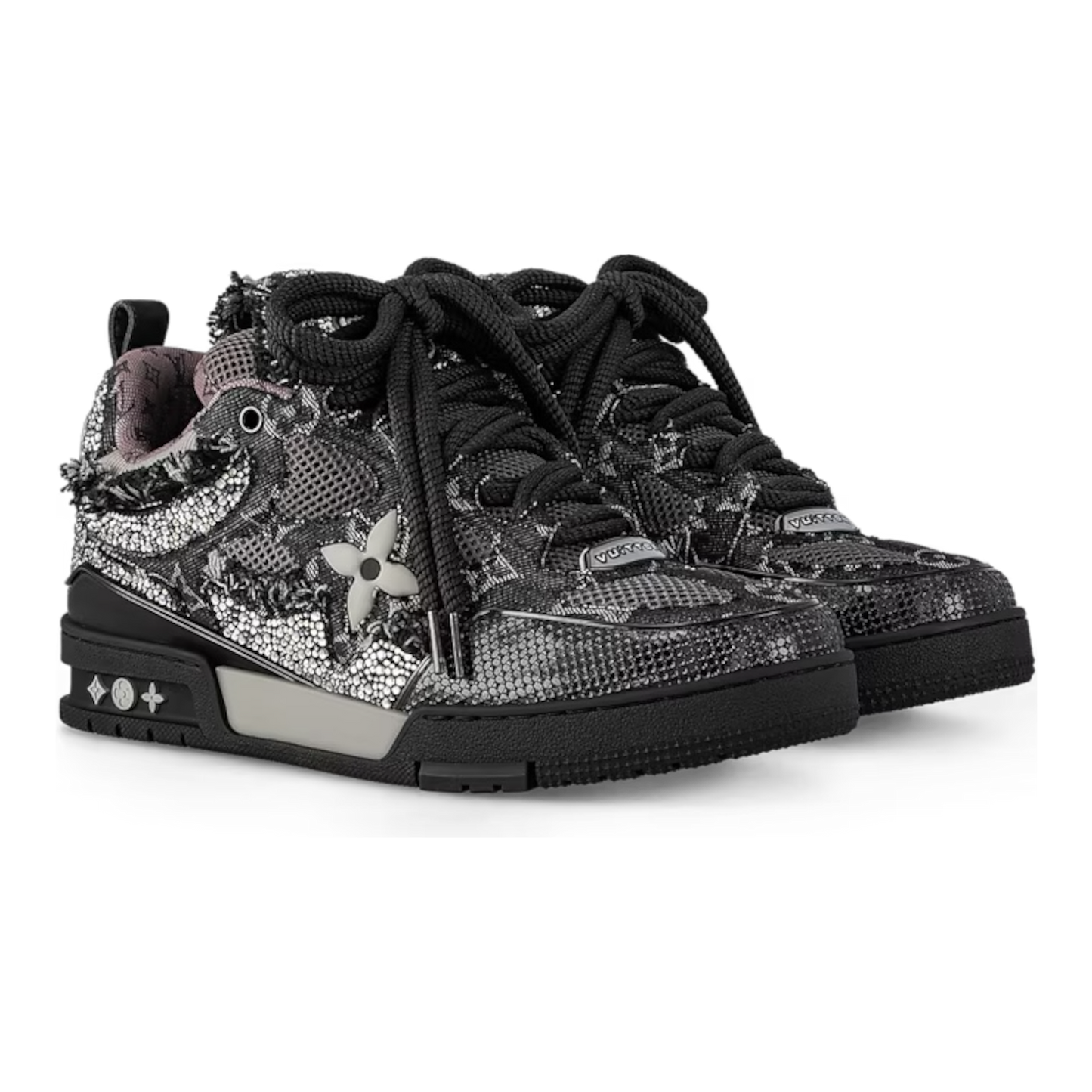 حذاء التزلج من لويس فويتون بنقشة سواروفسكي السوداء