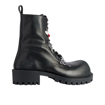 حذاء بالنسياغا هامر برباط أسود