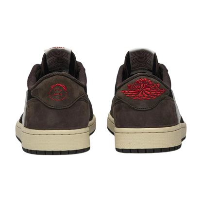 ترافيس سكوت × إير جوردان 1 لو أو جي
 'موكا'